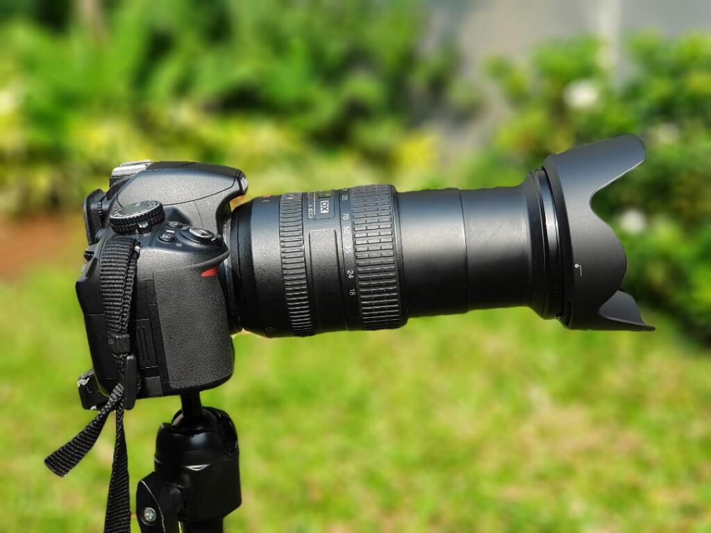 Lensa Kamera
