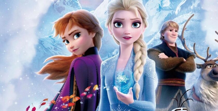 Semua yang sedang mengenyam pendidikan di kuliah animasi pasti menginginkan bekerja di suatu studio animasi terkenal setelah lulus nanti. Salah satu studio yang diidam-idamkan adalah Disney yang dari dulu sampai sekarang mengalami perkembangan pesat mengenai kualitas animasinya. Jadi tak heran beberapa film animasi besutannya menghasilkan cuan yang begitu fantastis. Contohnya seperti sejumlah judul di bawah ini. Frozen II Film animasi pertama yang banyak menghasilkan untung adalah Frozen II. Film yang rilis pada tahun 2019 lalu ini dikabarkan telah meraih untung sebesar 1,450 miliar dollar AS. Menariknya lagi, soundtracknya yang berjudul Into The Unknown juga mendapatkan penghargaan. Namun sayangnya, film ini mendapatkan begitu banyak kritik dari para penggemar Anna dan Elsa. Kritik tersebut berasal dari adanya adegan kiss dari Anna dan Kristof yang kurang pantas dipertontonkan untuk anak di bawah umur. Frozen Selanjutnya adalah Frozen yang merupakan prekuel dari Frozen II. Film ini bisa dibilang menjadi pendobrak film princess Disney yang identik tentang percintaan dengan seorang pangeran. Sebab Frozen mengisahkan tentang konflik kakak-beradik yang awalnya berseteru menjadi akhir cerita yang bahagia. Selain itu, lagunya yang berjudul Let It Go sangat mengena di hati para penontonnya. Tak heran apabila Frozen meraih penghasilan sebesar 1,281 miliar dollar AS. The Lion King Di urutan ketiga ada The Lion King yang diproduksi pada tahun 1994. Di mana film ini menceritakan tentang anak singa yang bangkit dari keterpurukannya. Ia berjuang untuk menjadi raja hutan dan berusaha untuk mengalahkan sang paman lantaran telah membunuh sang ayah. Kisah yang sangat menyentuh ini membuatnya menghasilkan untung yang tidak main-main. The Lion King berhasil mendapatkan penghasilan sebesar 1,083 miliar dollar AS. Hal ini juga yang membuat film ini di-remake ulang pada tahun 2019 dengan animasi yang lebih luar biasa dan dilengkapi backsound yang begitu terngiang di kepala. Maka dari itu, banyak siswa sekolah animasi yang suka menonton film ini sebagai inspirasinya dalam menciptakan sebuah film. Zootopia Siapa sangka jika Zootopia ternyata juga termasuk ke dalam film Disney dengan penghasilan tertinggi. Ini semua berkat kisahnya yang begitu berbeda dari film-film animasi lainnya. Yaitu tentang polisi kelinci yang bekerja sama dengan seekor rubah untuk mencari tahu mengenai kejahatan di dunia hewan. Film yang berhasil menang dalam penghargaan Oscar ini mengantongi keuntungan sampai 1,024 miliar dollar AS. Big Hero 6 Pada urutan berikutnya terdapat Big Hero 6 yang sudah hasilkan untung sebesar 657,8 juta dollar AS. Film ini menceritakan seorang anak jenius yang mempunyai ikatan dengan robot putih besar yang diberi nama Baymax. Kisah persahabatan yang begitu mengharukan ini berhasil membawanya ke kemenangan pada Academy Award. Itulah tadi deretan film disney yang mempunyai penghasilan tertinggi. Sangat tidak heran karena animasinya yang begitu detail dan dilengkapi dengan backsound oke serta alur ceritanya yang super menarik. Kamu ingin membuat animasi berkualitas seperti Disney? Bisa coba ambil Kuliah Animasi atau Sekolah Animasi di International Design School.